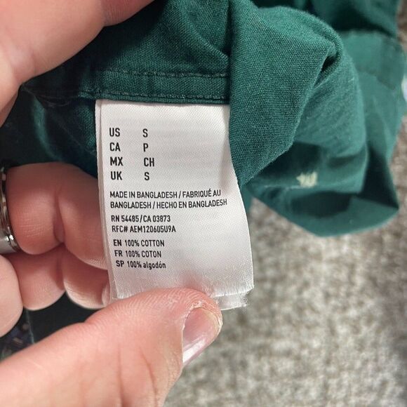 American Eagle Shirt Adult Small Green Christmas Tree Car Pattern Button Up Logo - Picture 10 of 12